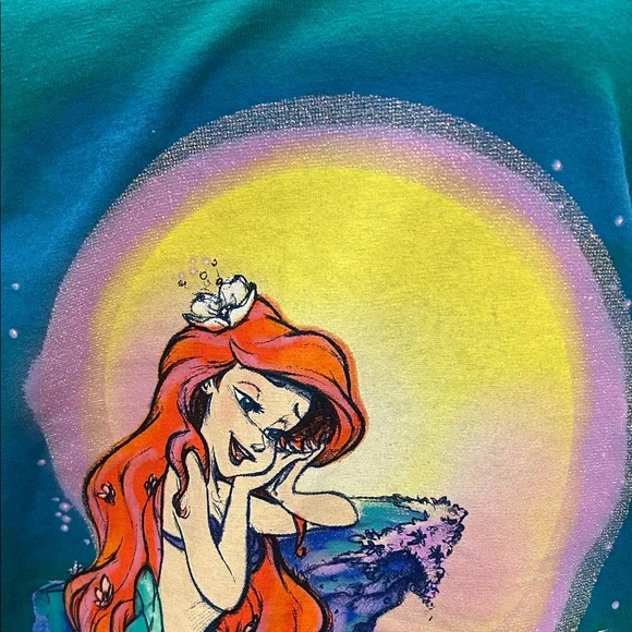 Disney Teal V-Neck Ariel Graphic Tee - Picture 3 of 5